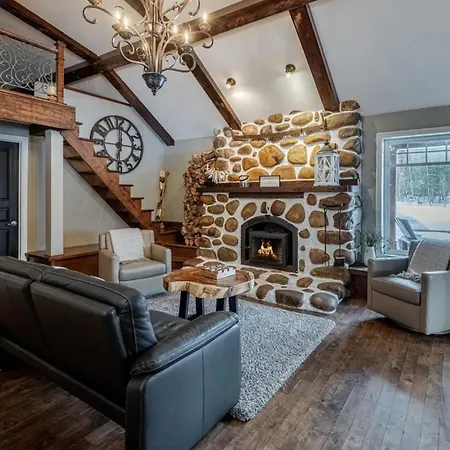 Luxuryy Chalet-la Plagne With Pool Vakantiehuis